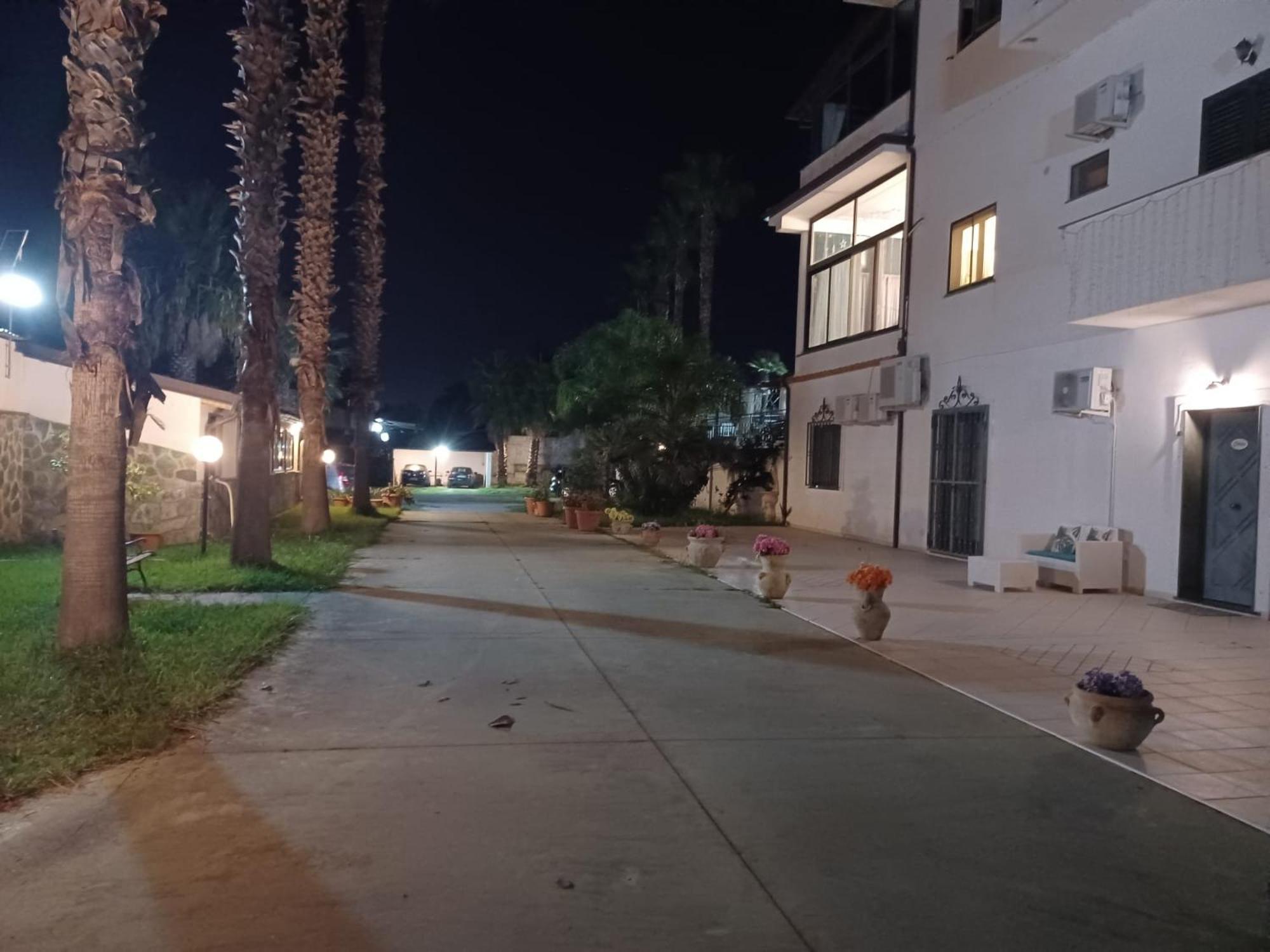 Bed and Breakfast Palm House Lamezia Terme Exterior foto